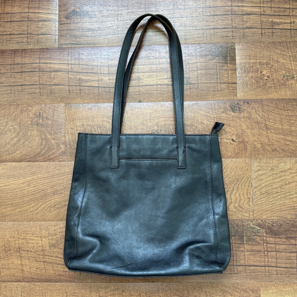 Patricia Nash Tote Bag Womens Large Black Leather Zip Top Shoulder Purse Logo